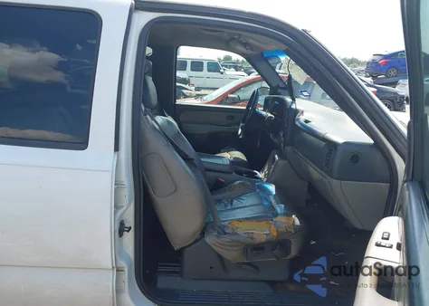 2002 Chevrolet Tahoe Z71 из США, поврежденный, VIN 1GNEK13Z12R121237